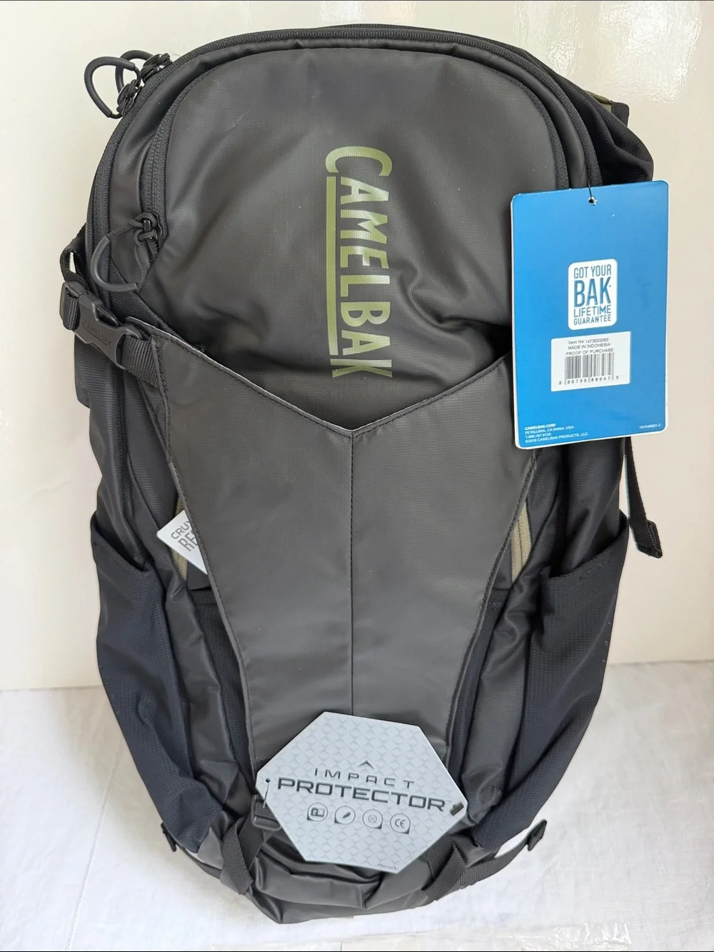 NWT New Camelbak backpack K.U.D.U Protector 20 100 oz M/L